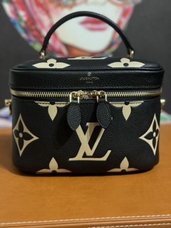 LV Vanity vip 3 màu siêu xinh